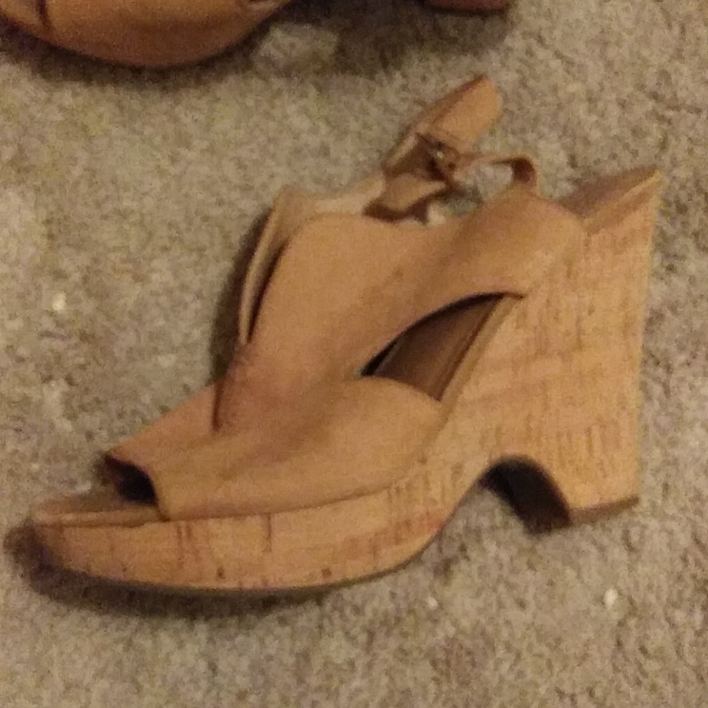 Shoes - Picture 2 of 3
